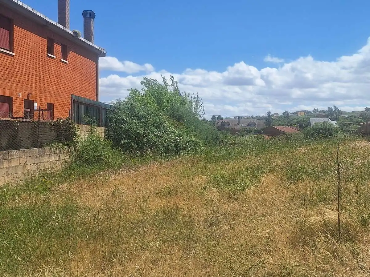 Terreni e lotti in vendita a Santovenia de la Valdoncina, imagen 2