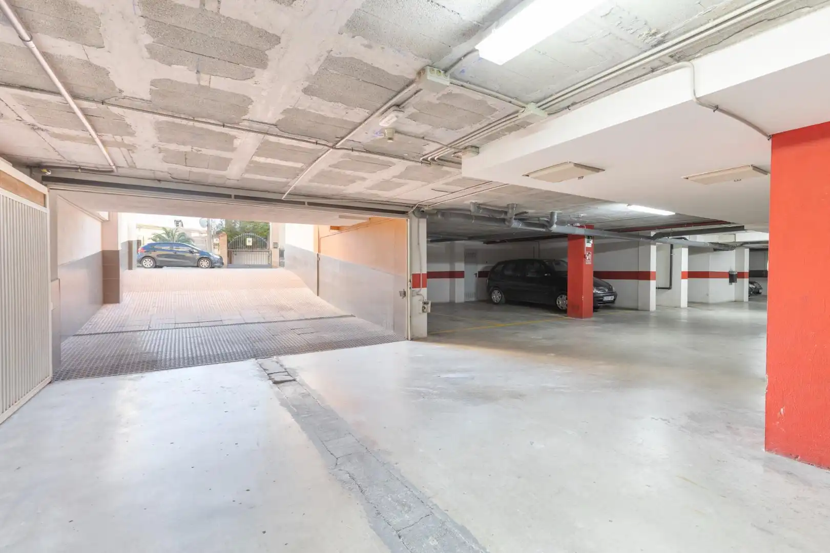 Parking of Attic for sale in Churriana de la Vega  with Air Conditioner, Terrace and Storage room