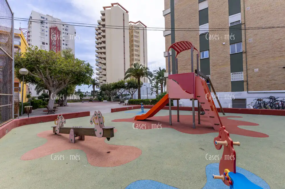 Parking de Apartamento en venta en La Pobla de Farnals con Terraza, Amueblado y Piscina comunitaria