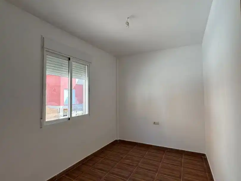 Dormitori de Casa o xalet en venda en Serra amb Piscina i Balcó