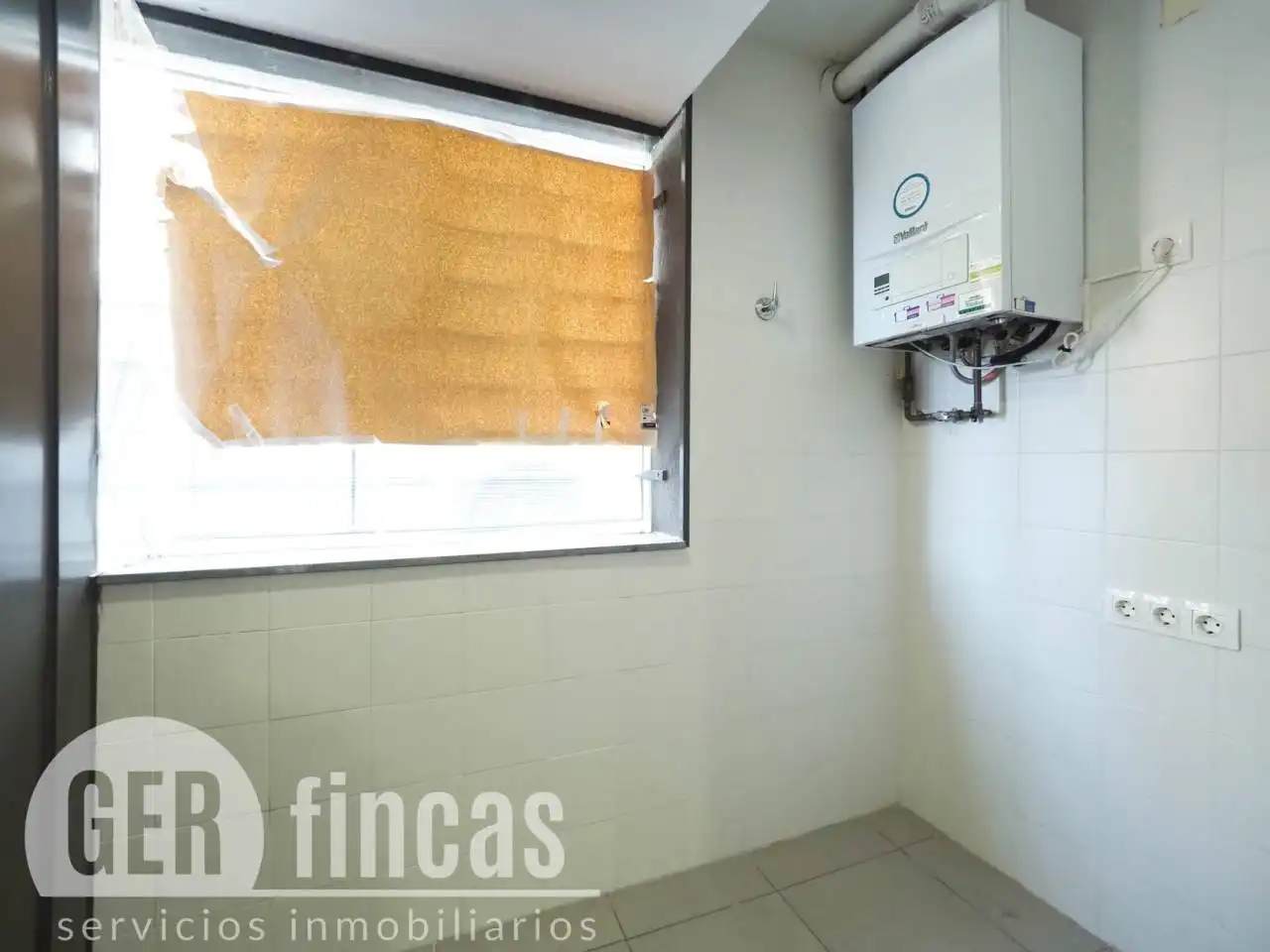 Flat for sale in Terrassa  with Heating