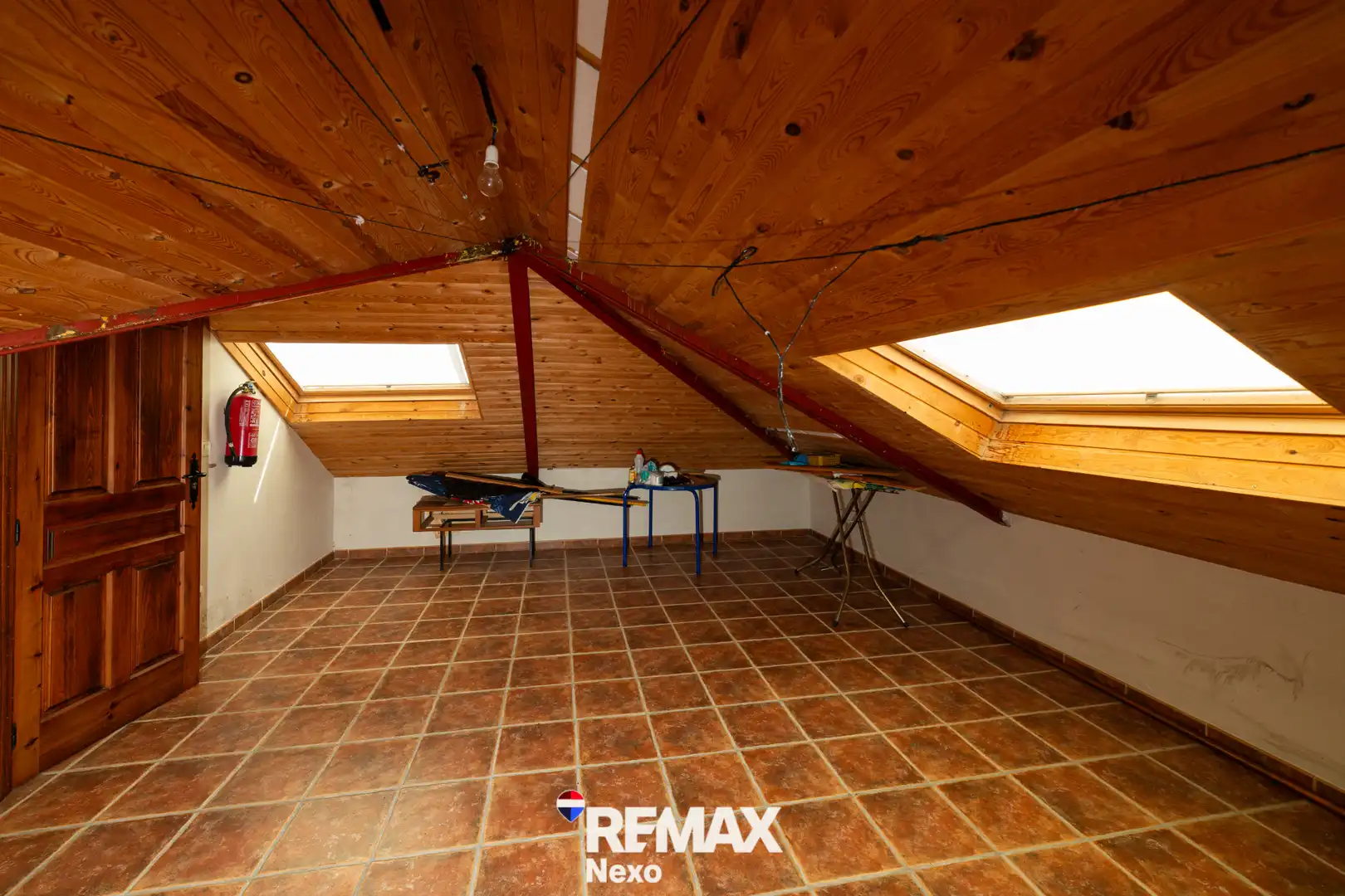 Buildings for sale in San Llorente
