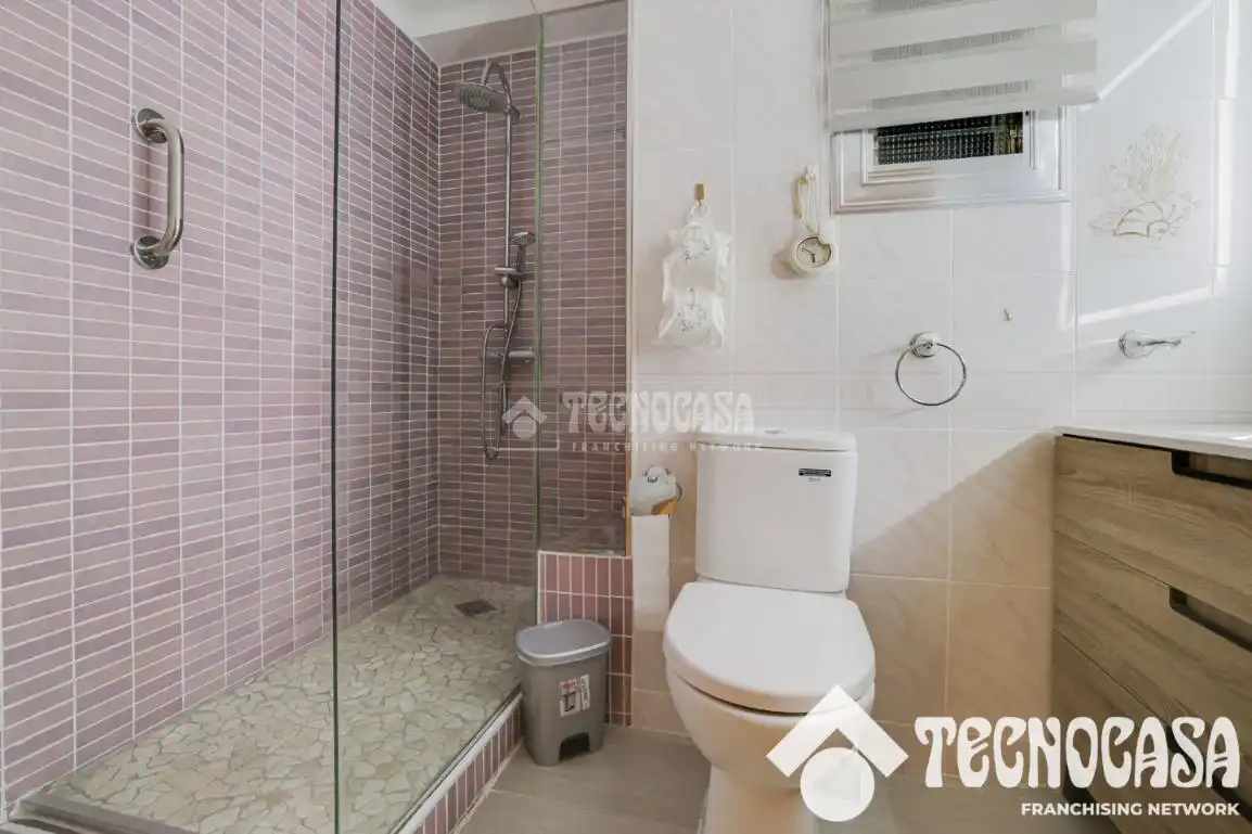 Baño de Piso en venta en Badalona con Balcón