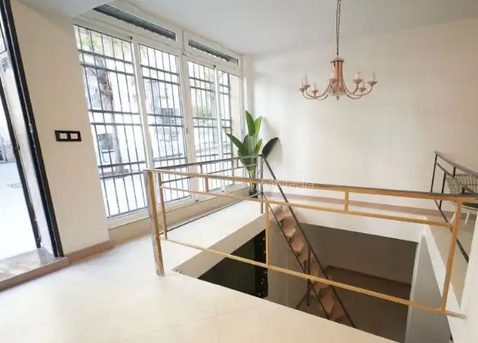 Flat with lift for sale in Carrer de la Concòrdia