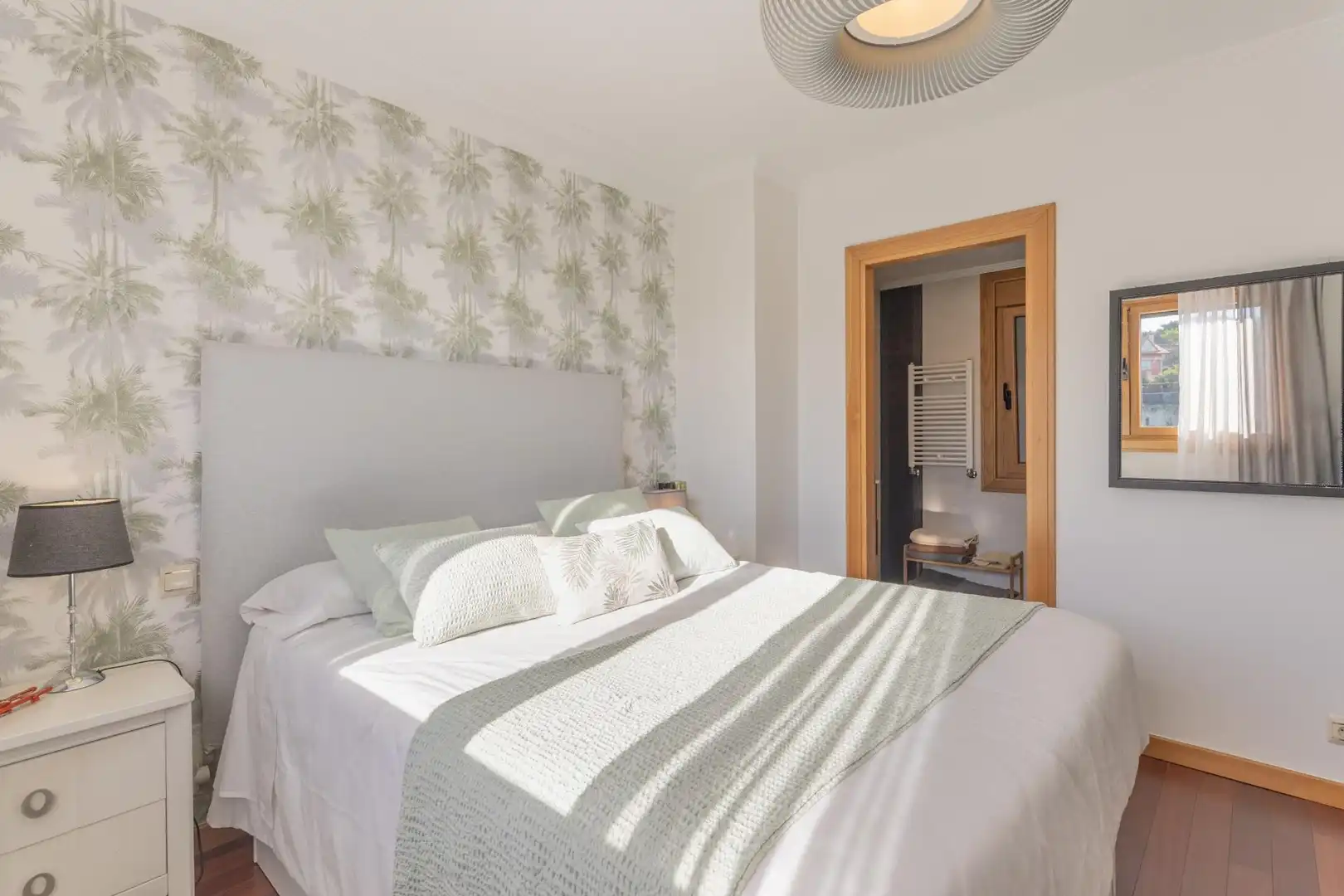 Habitación de Casa adosada en venta en Moaña con Calefacción, Terraza y Amueblado