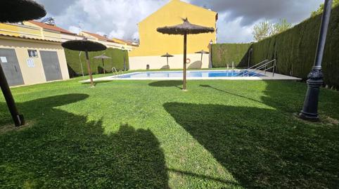 Foto 3 de Casa adosada en venda a Avenida Juan Diego, Sevilla