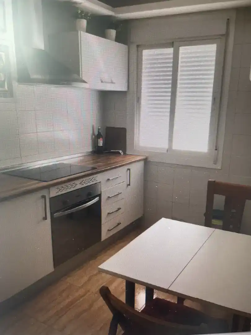 Küche von Wohnung zur Miete in  Toledo Capital mit Klimaanlage und Balkon