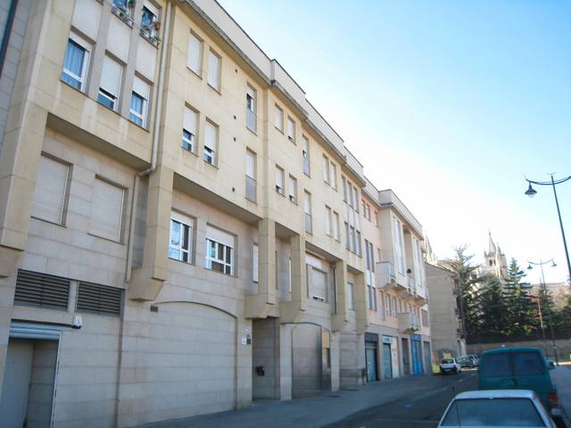 Local comercial en Venta en Calle el Torrejón, 6 en San Mamés - La Palomera