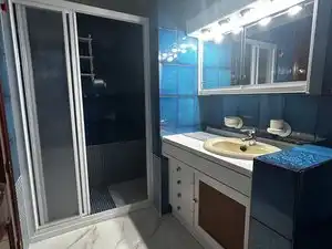 Bathroom of Flat for rent in Madrid  with Air Conditioner, Heating and Parquet flooring