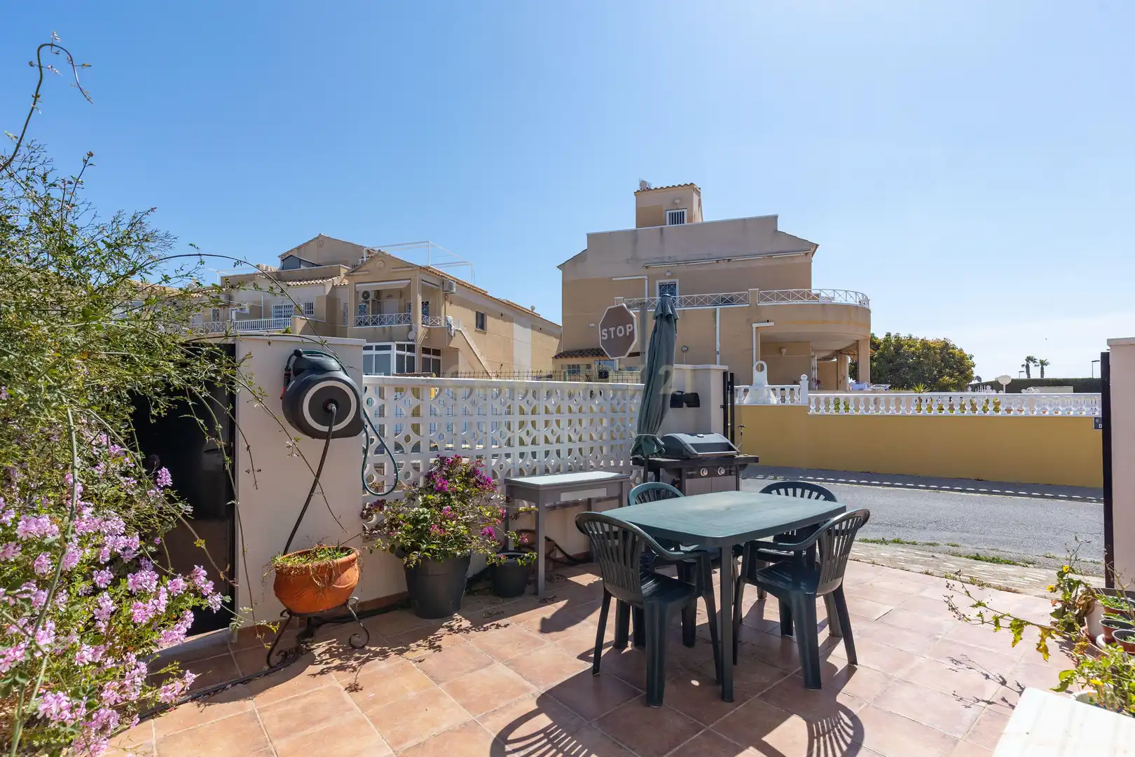 Terrassa de Casa adosada en venda en Torrevieja amb Aire condicionat i Piscina comunitària