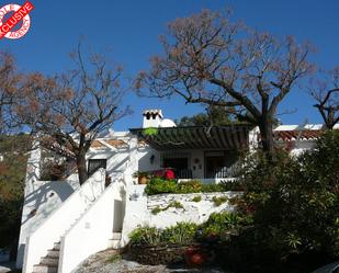 Vista exterior de Finca rústica en venda en Sayalonga amb Aire condicionat, Terrassa i Piscina