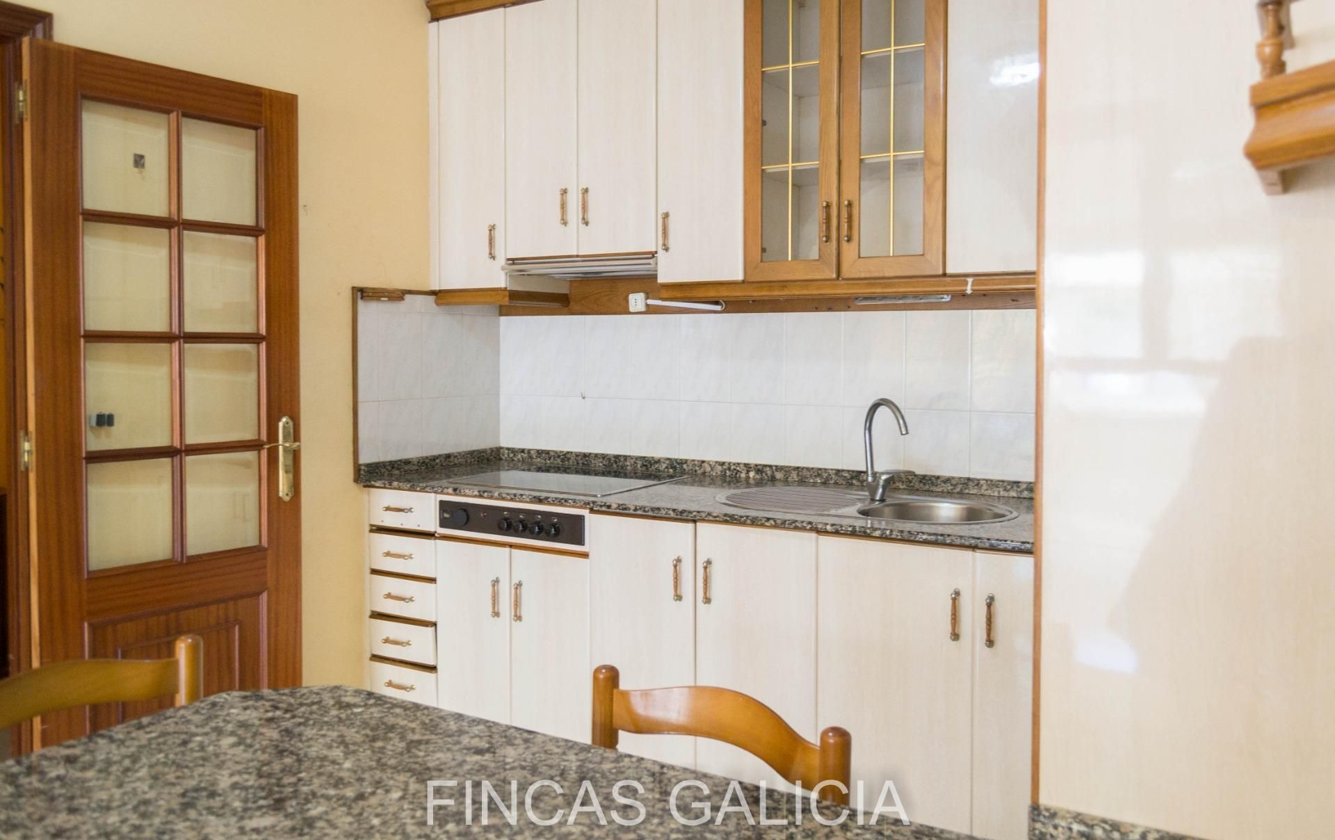 Cuina de Àtic en venda en Arteixo amb Calefacció i Parquet