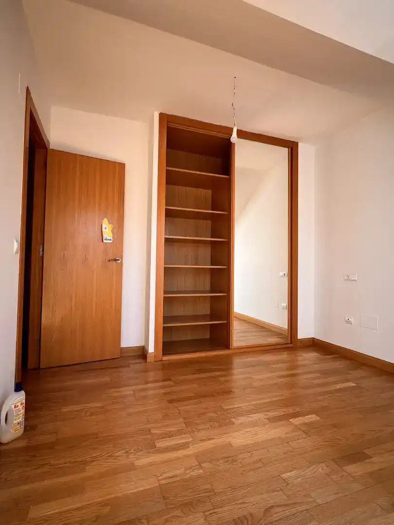 Habitación de Dúplex en venta en San Andrés del Rabanedo
