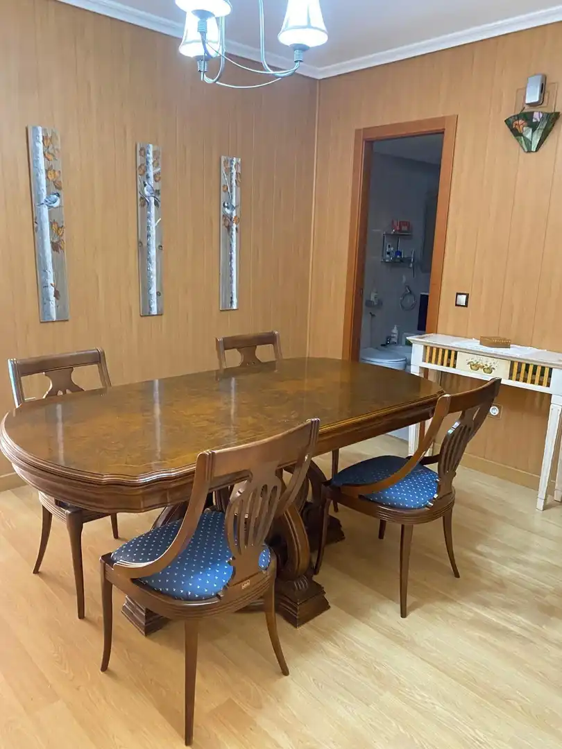 Esszimmer von Wohnung zur Miete in Cáceres mit Klimaanlage, Privatgarten und Terrasse