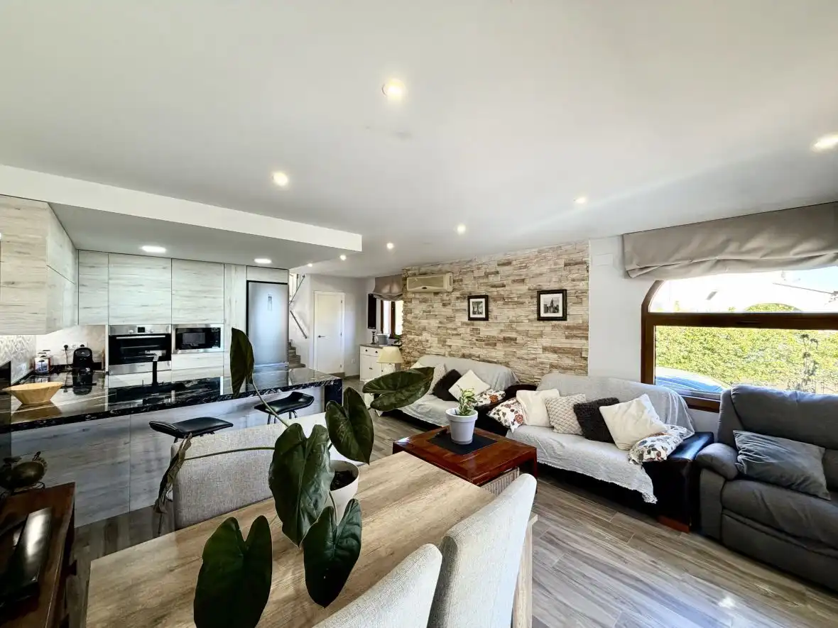 Bungalow con piscina en venta en Avenida de Escandinavia, imagen 5