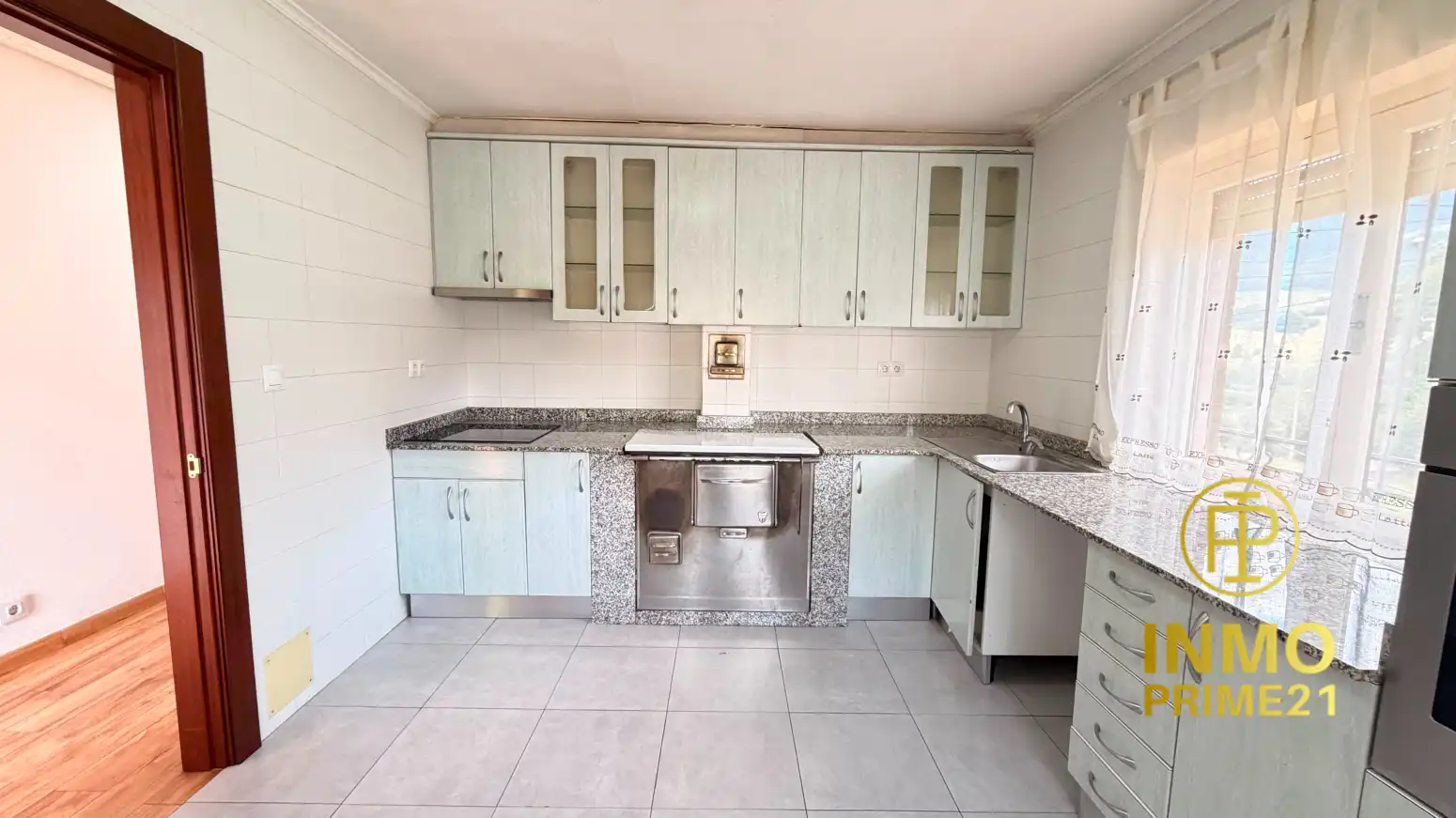 Cocina de Casa o chalet en venta en Corvera de Toranzo con Parquet y Balcón