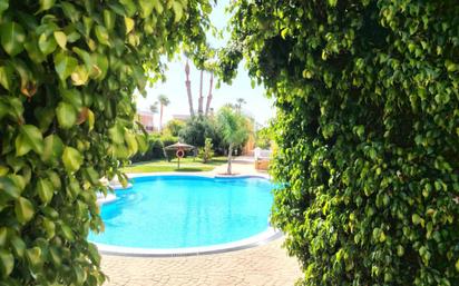 Piscina de Casa adosada en venda en Alicante / Alacant amb Aire condicionat, Terrassa i Piscina