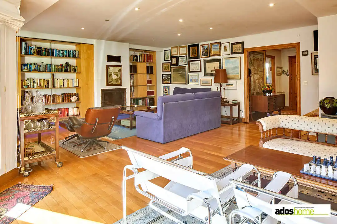 Sala de estar de Casa adosada en venta en Zarautz con Calefacción