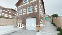 Exterior view of House or chalet for sale in Seseña  with Heating, Private garden and Storage room