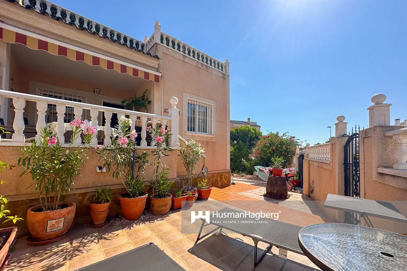 Terraza de Casa adosada en venta en Pilar de la Horadada