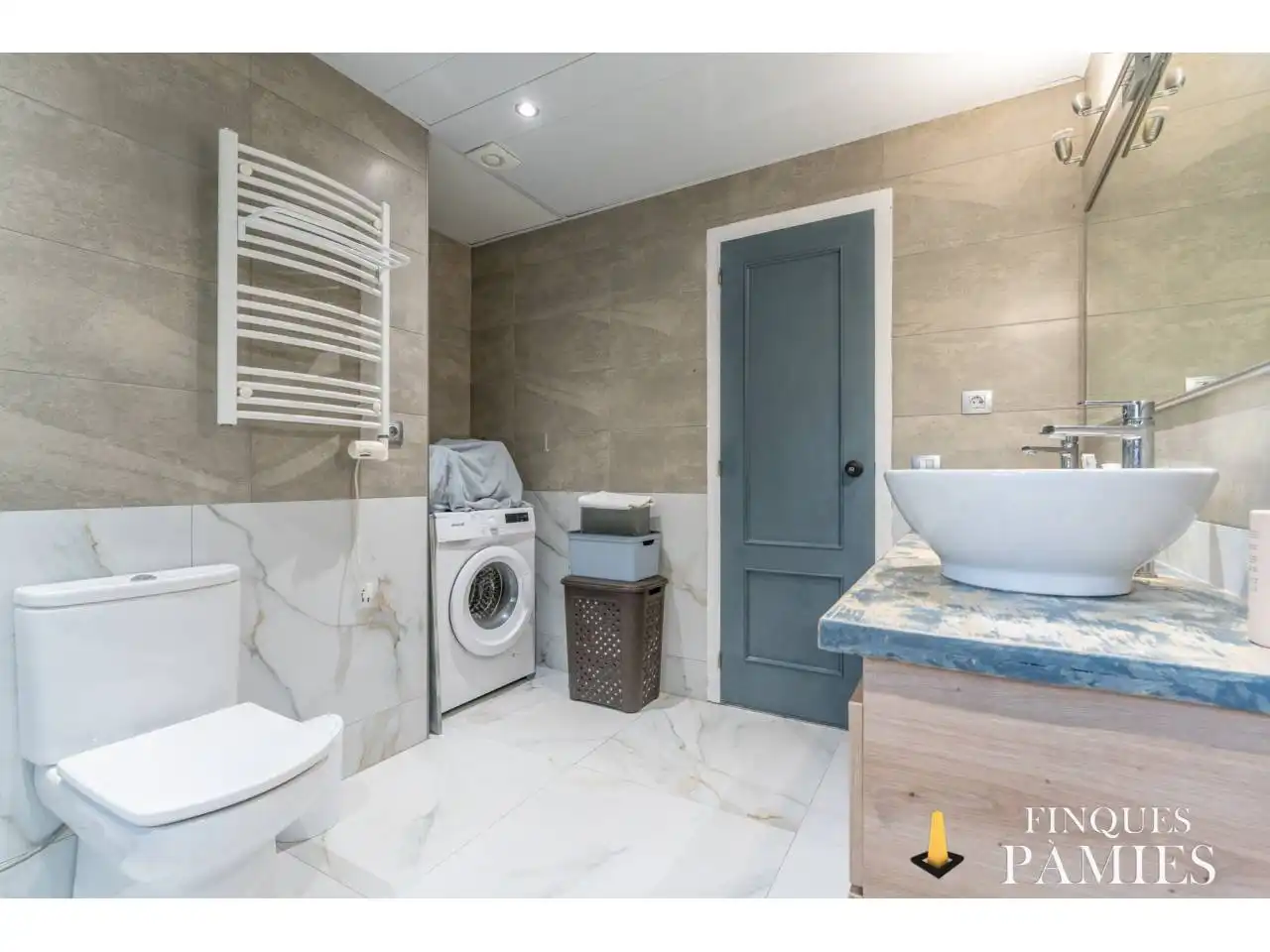 Baño de Finca rústica en venta en Reus con Aire acondicionado, Calefacción y Jardín privado