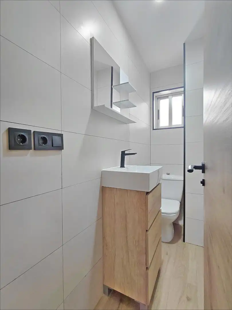 Baño de Piso en venta en Pontevedra Capital  con Calefacción y Trastero