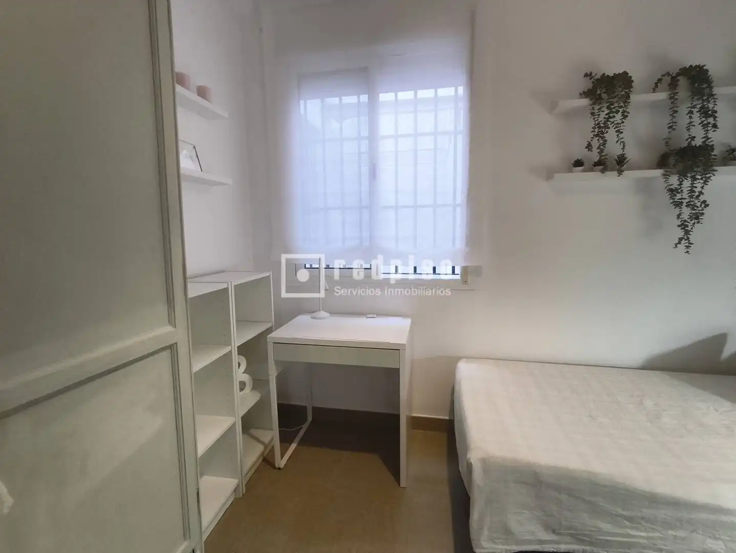 Habitación de Piso de alquiler en Sevilla con Aire acondicionado, Terraza y Amueblado