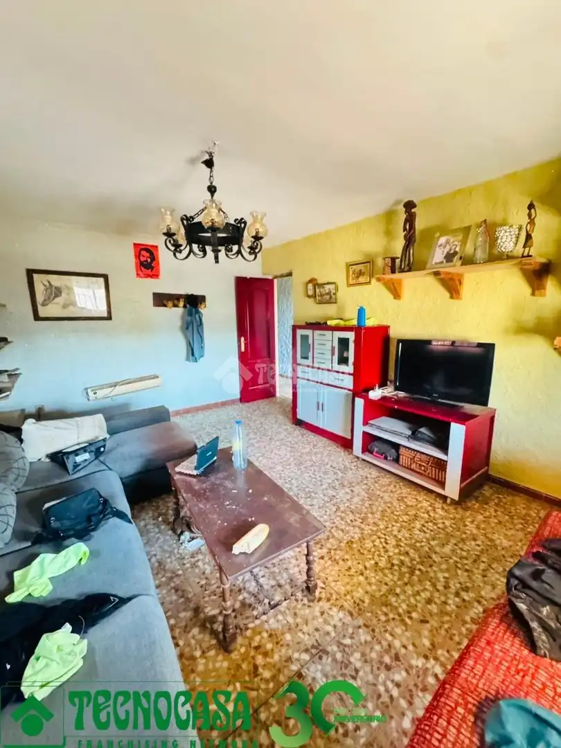 Sala d'estar de Casa o xalet en venda en Albarreal de Tajo amb Traster i Moblat