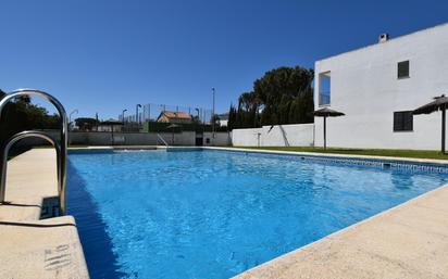 Swimming pool of Single-family semi-detached for sale in Chiclana de la Frontera  with Terrace and Balcony