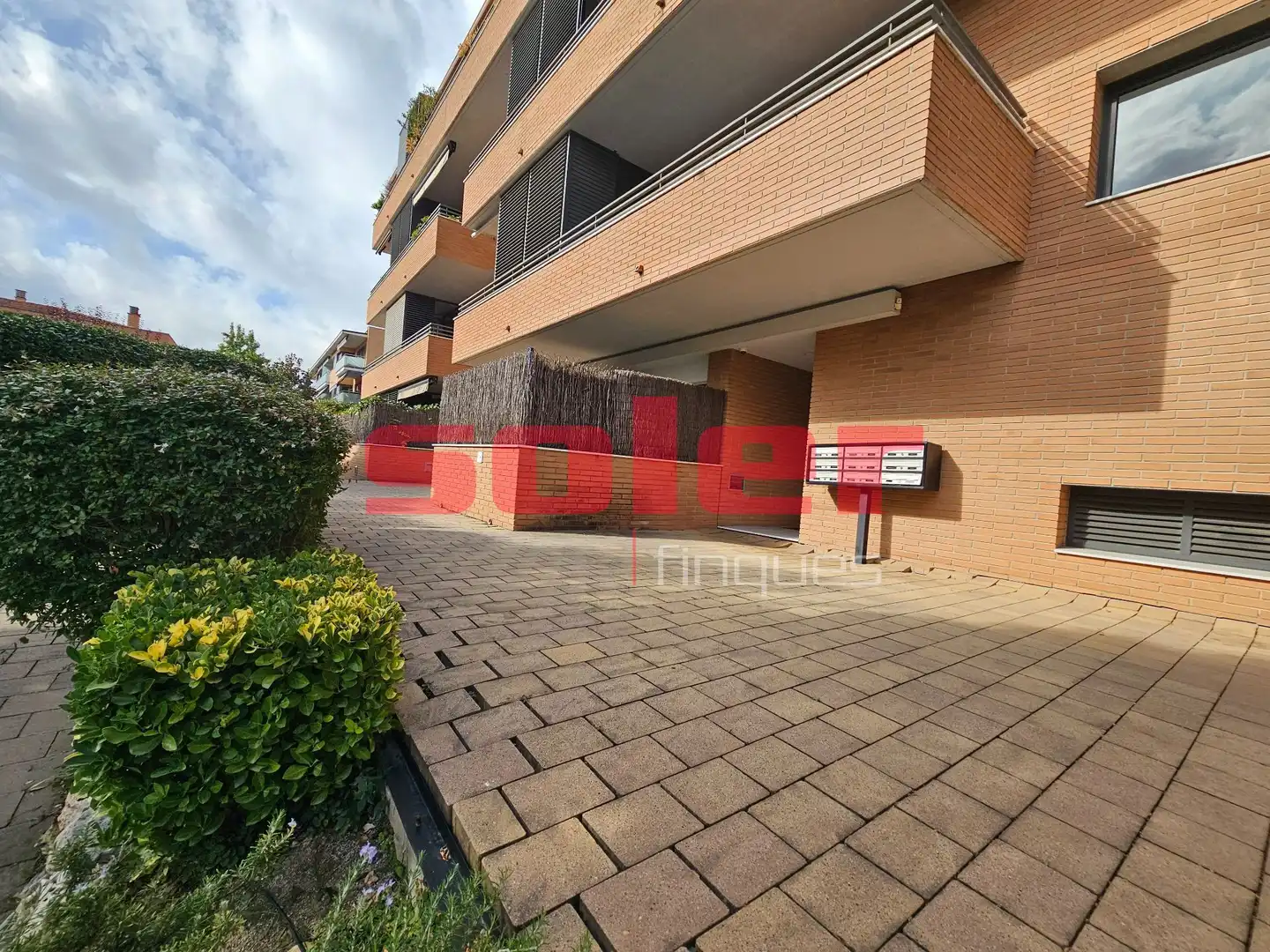 Planta baja en venta en Mira-sol