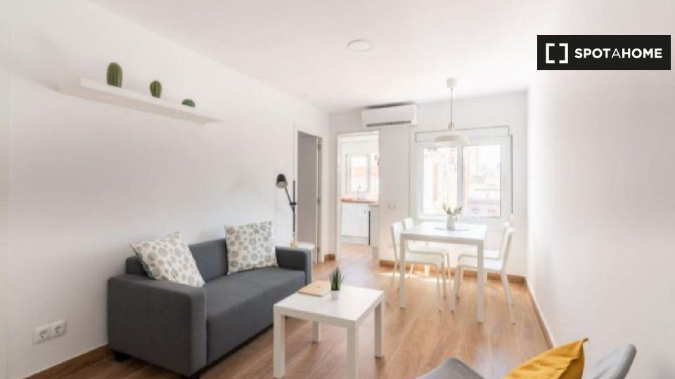 Living room of Flat to rent in L'Hospitalet de Llobregat  with Air Conditioner, Heating and Furnished