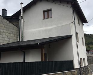 Exterior view of House or chalet for sale in Peranzanes  with Terrace and Balcony