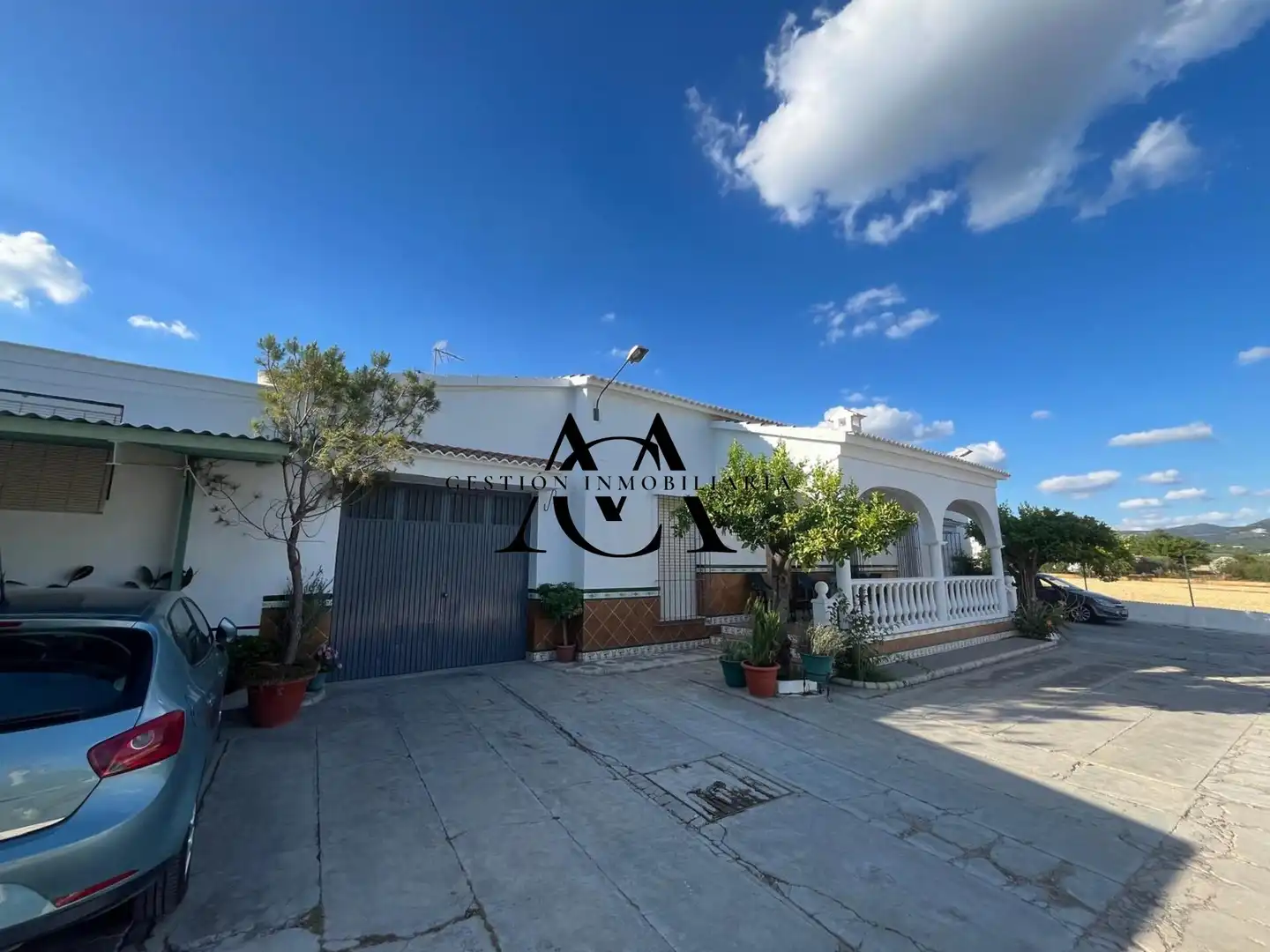 Vista exterior de Casa o chalet en venta en Lucena con Terraza y Amueblado