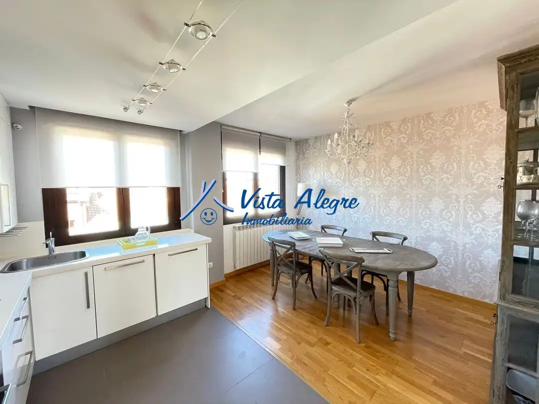Comedor de Ático en venta en Haro con Calefacción, Parquet y Terraza