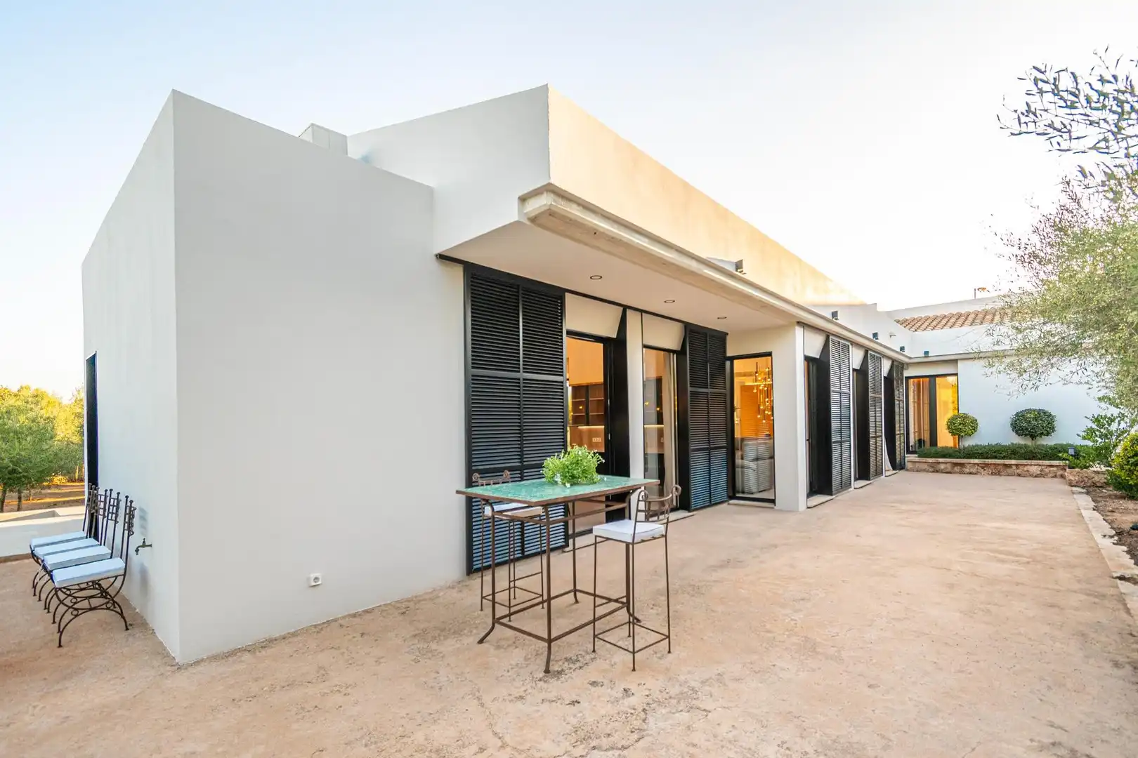 Vista exterior de Casa o xalet en venda en Porreres amb Aire condicionat, Jardí privat i Terrassa