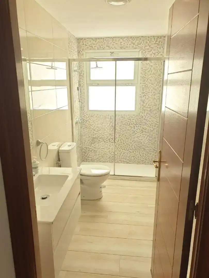 Baño de Piso en venta en Arona con Aire acondicionado, Trastero y Horno