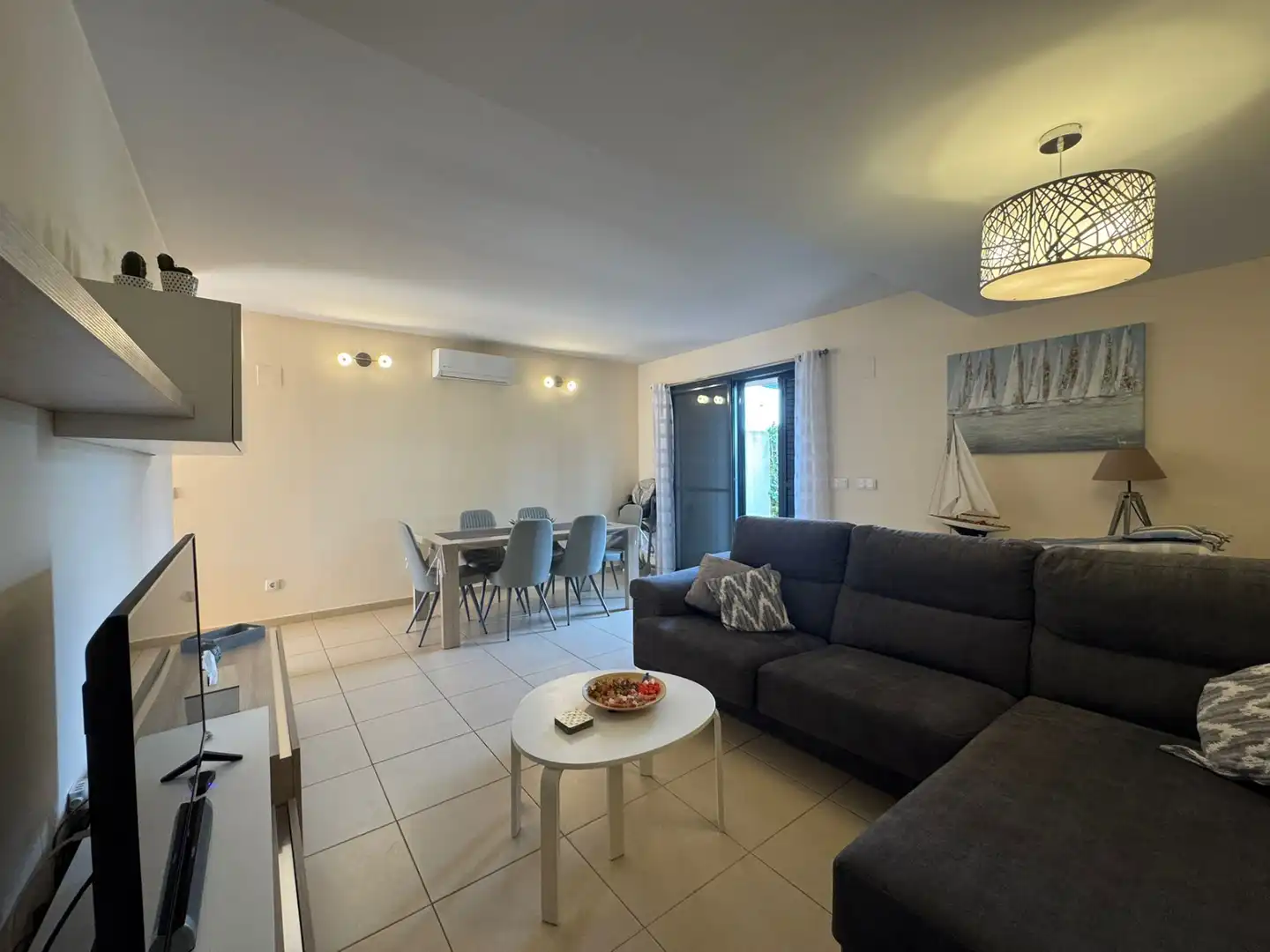 Sala de estar de Casa adosada en venta en San Jorge / Sant Jordi con Aire acondicionado, Parquet y Terraza