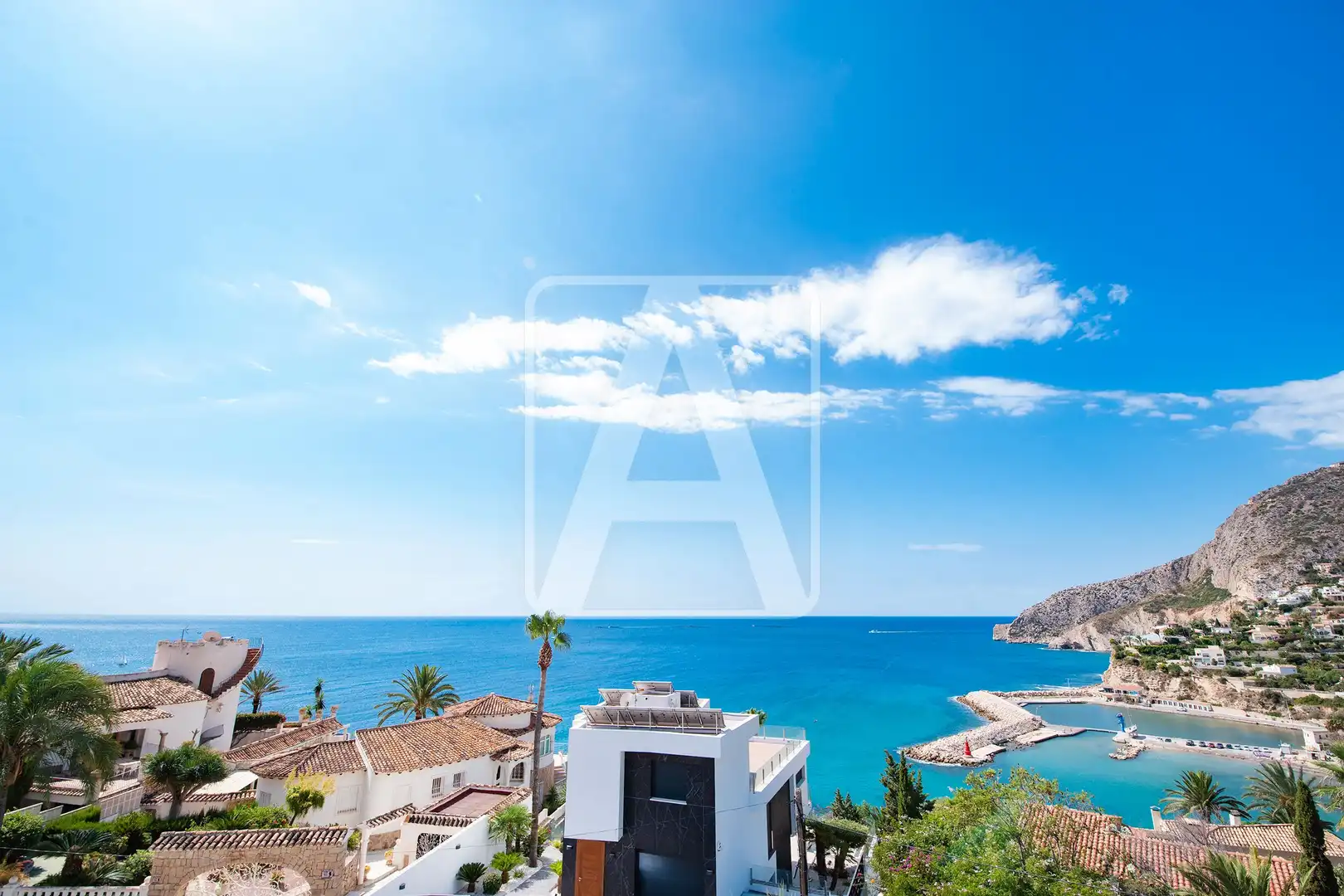 Vista exterior de Casa o xalet en venda en Calpe / Calp amb Aire condicionat, Jardí privat i Terrassa