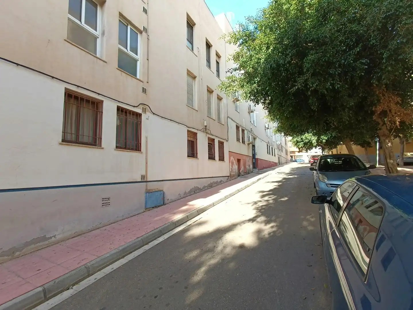 Vista exterior de Estudi en venda en Almería