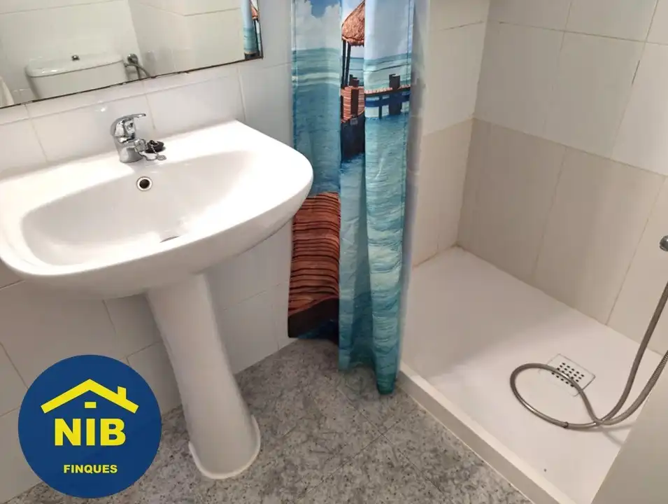 Bathroom of Flat for sale in Barcelona  with Air Conditioner and Heating