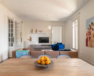 Living room of Flat to rent in  Barcelona Capital  with Air Conditioner, Heating and Parquet flooring