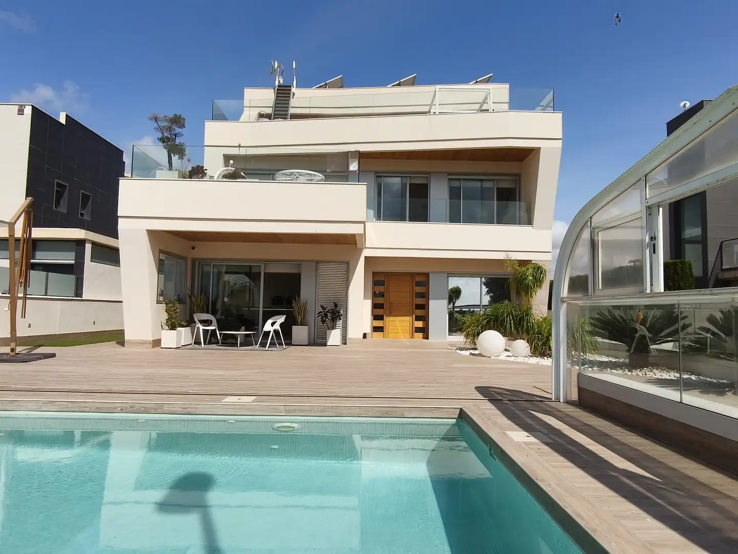 Casa amb piscina en venda a N/A, imagen 2
