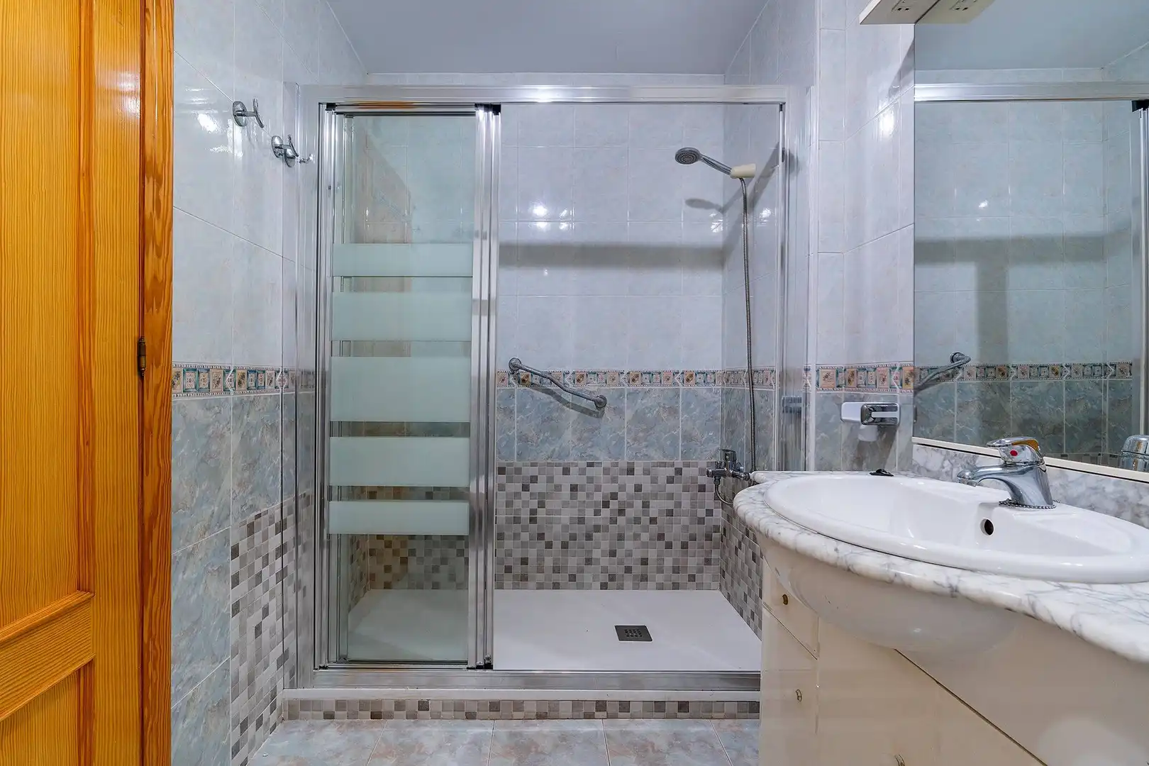 Flat with pool for sale in Roquetas de Mar ciudad, imagen 12
