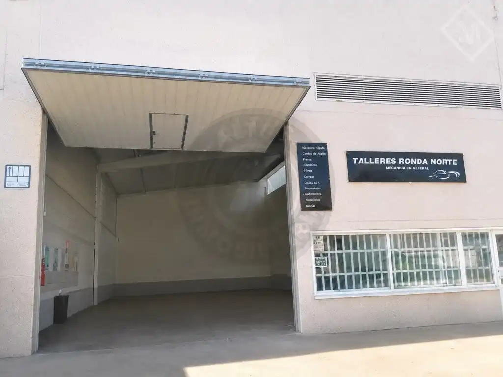 Fabrikhallen zum Verkauf in Cáceres