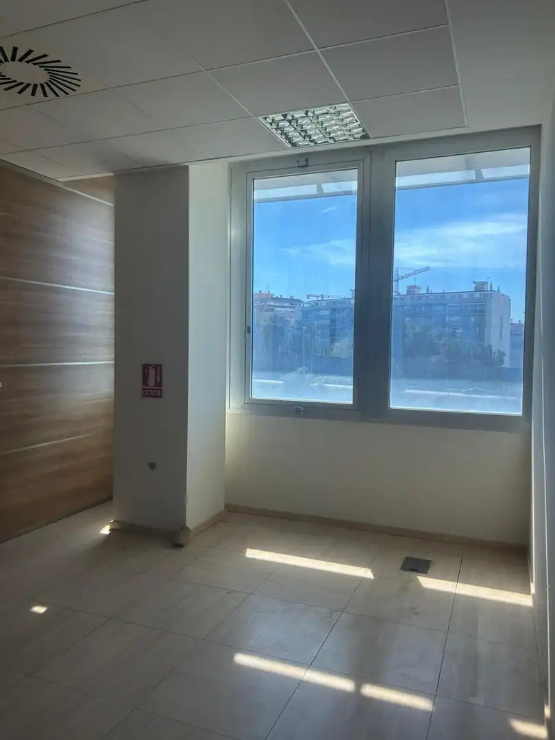 Oficina de lloguer a Fuente del Jarro, imagen 10