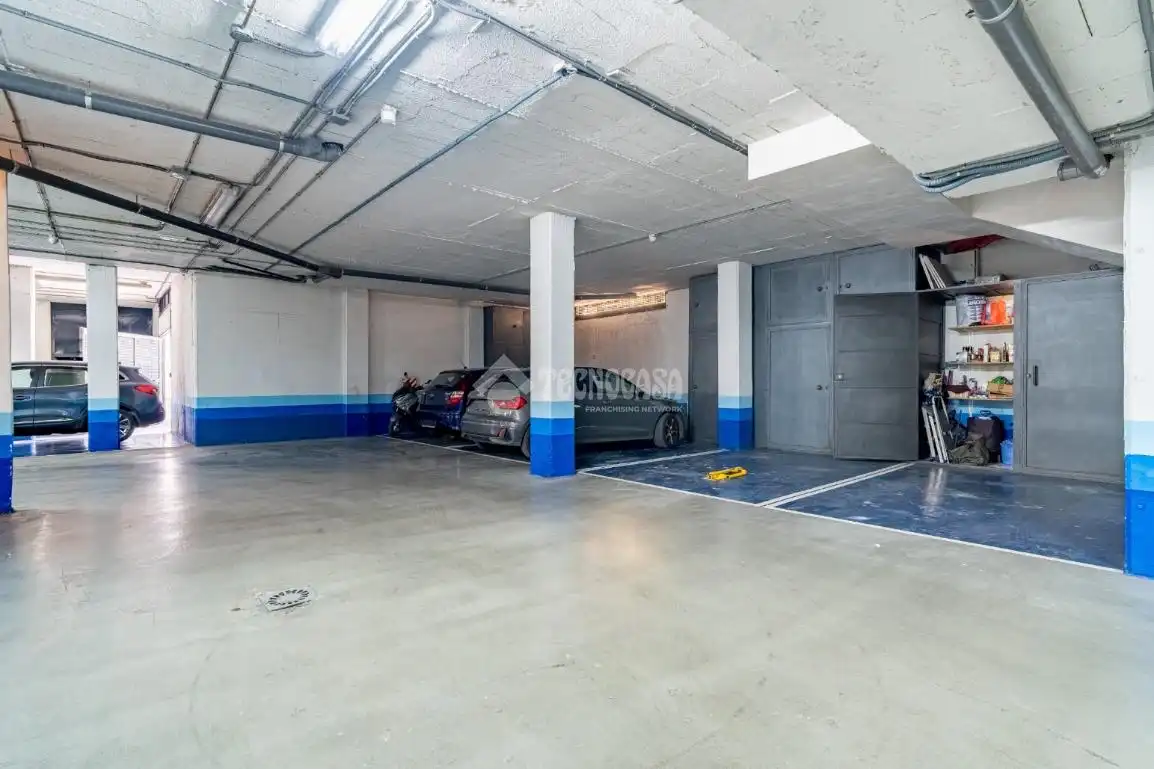 Parking de Piso en venta en Granada