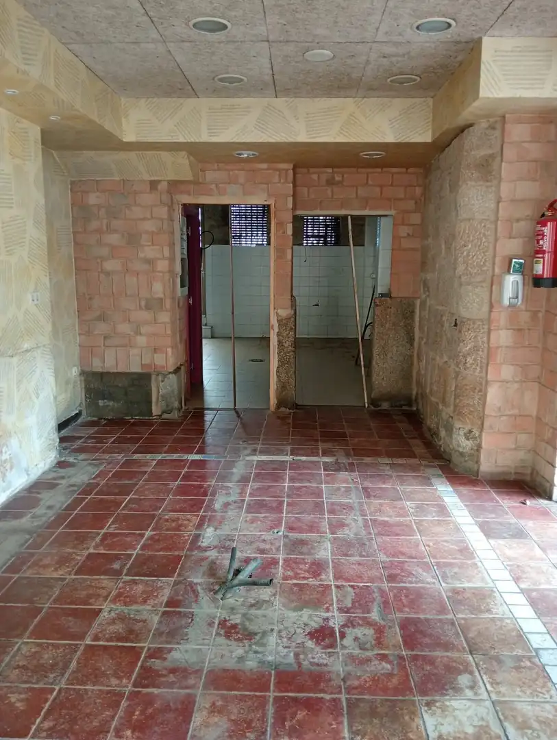 Business premises to rent in Coiro, imagen 2