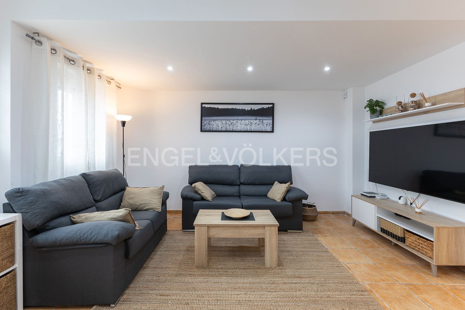 Living room of Duplex for sale in  Valencia Capital  with Air Conditioner, Heating and Furnished