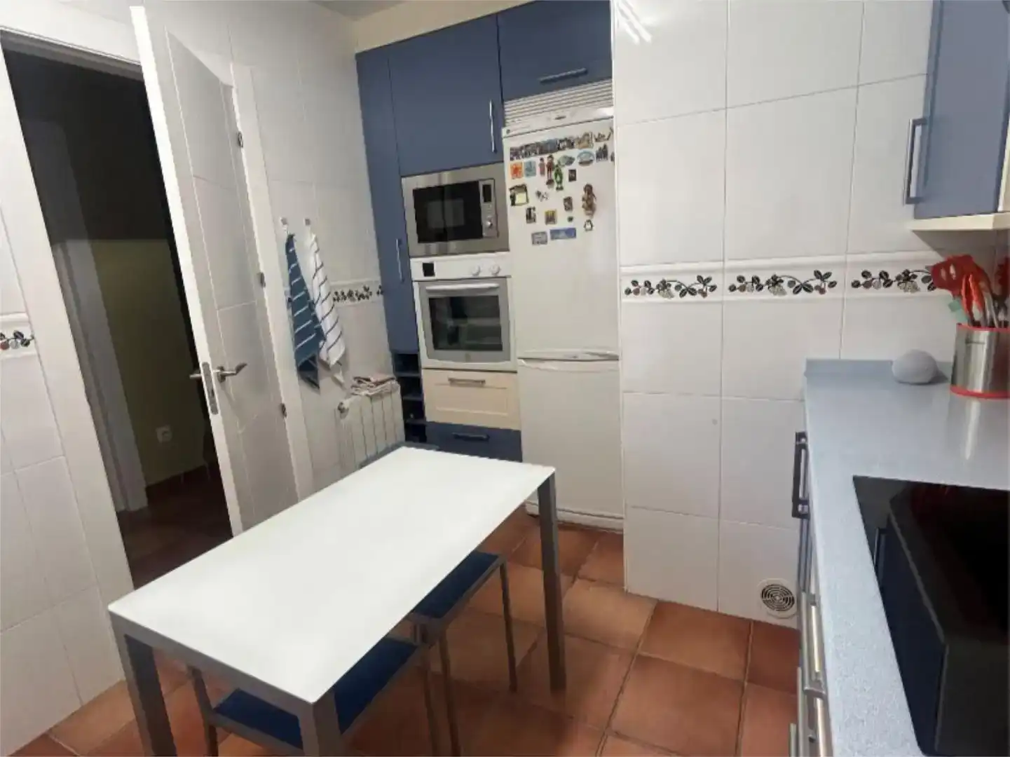 Cuina de Pis en venda en Hontanares de Eresma amb Jardí privat, Traster i Piscina