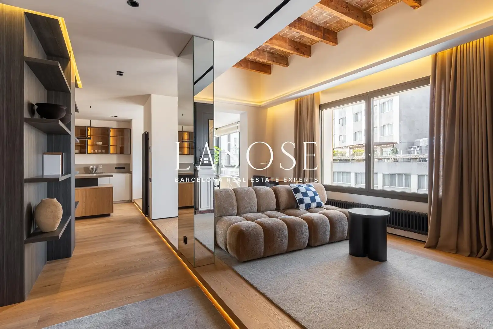 Ático con terraza en venta en Carrer MUNTANER, imagen 2